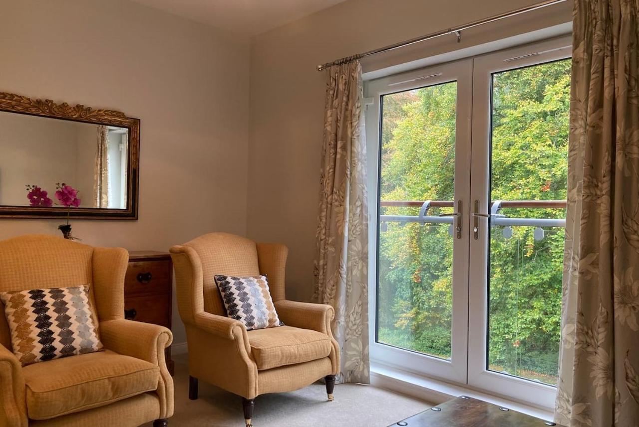 Hedgefield House - Serene Top Floor Flat Инвернес Екстериор снимка